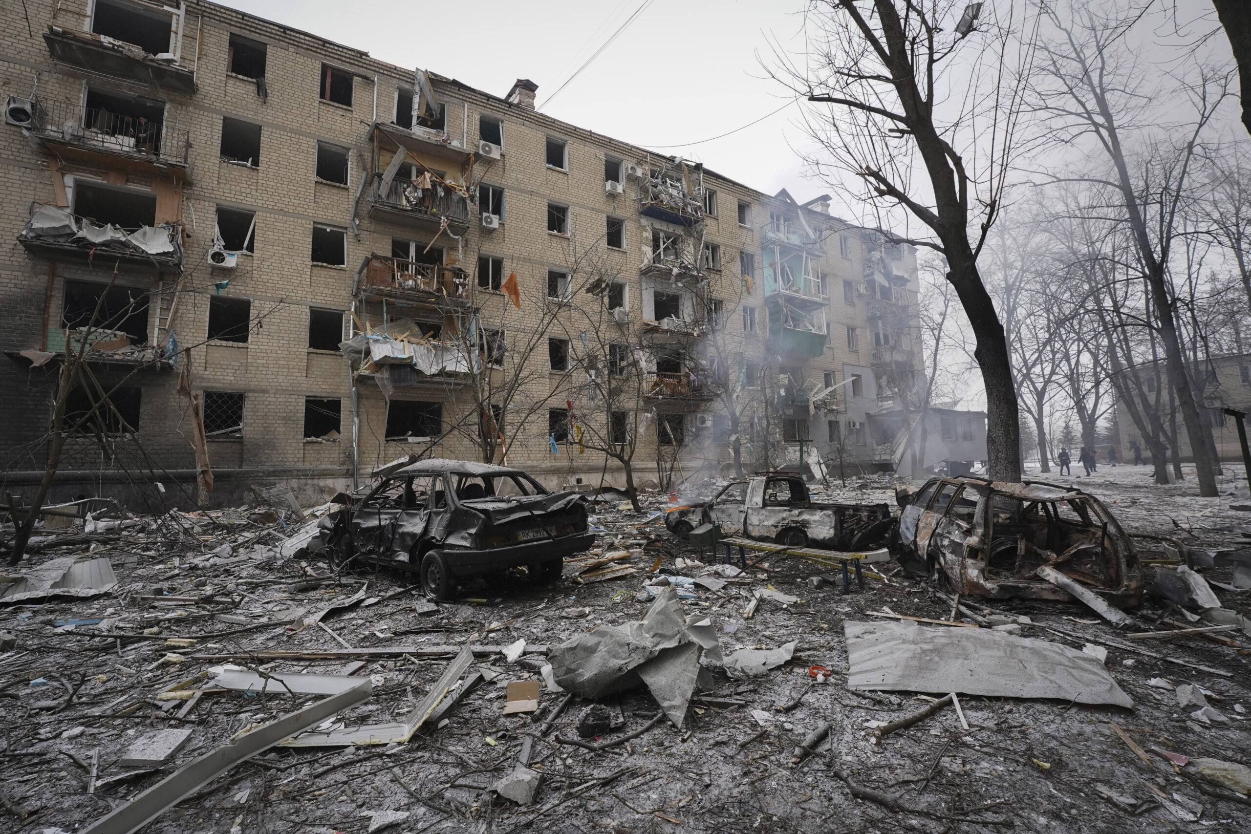 Verwüstung nach einem russischen Raketenangriff auf die Großstadt Charkiw.
