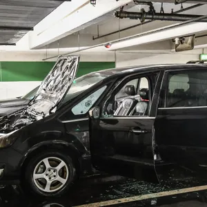 Auto brennt in Parkhaus – Einlaufszentrum in Billstedt teilweise geräumt
