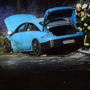 Eins der am Unfall beteiligten Fahrzeuge.