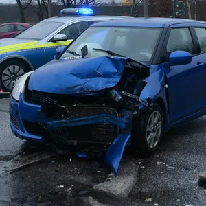 Ein am Unfall beteiligtes Fahrzeug.