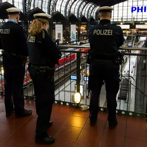 Bundespolizisten im Hamburger Hauptbahnhof