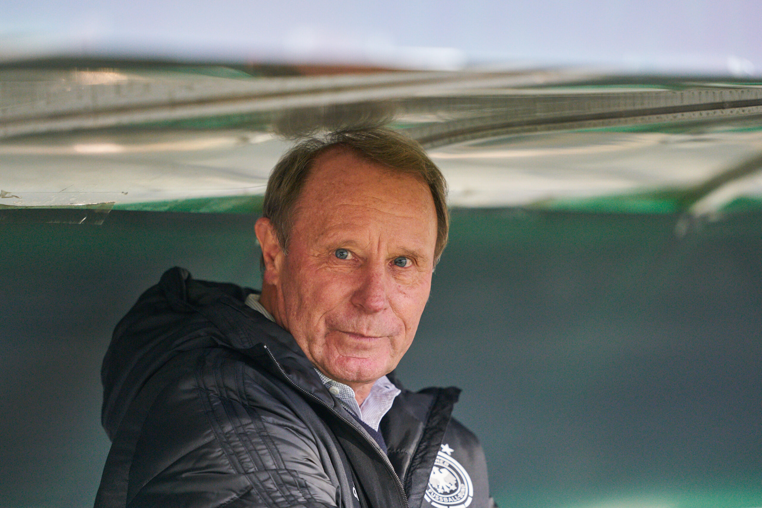 Ex-Bundestrainer Berti Vogts in DFB-Jacke