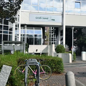Eingang zum Krankenhaus Groß Sand