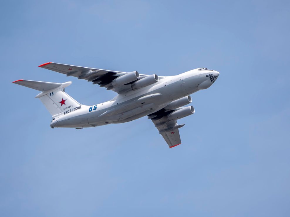 Ein russisches Transportflugzeug vom Typ Iljuschin Il-76 (Archivbild).