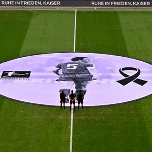 Die Bundesliga gedachte Franz Beckenbauer