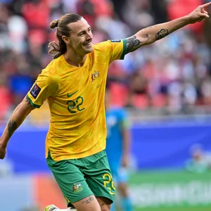 Jackson Irvine bejubelt sein Tor gegen Indien