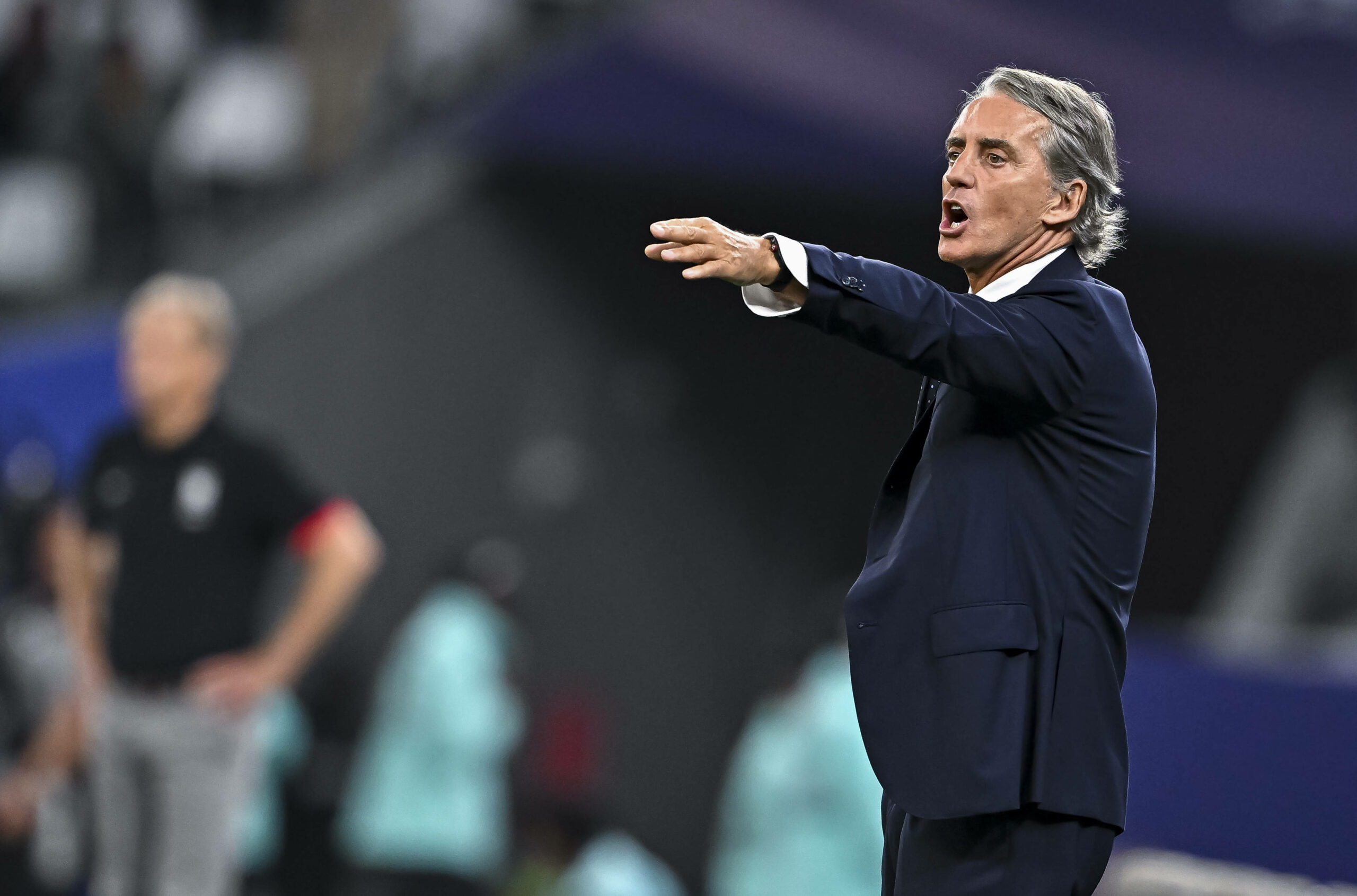 Roberto Mancini coacht an der Seitenlinie