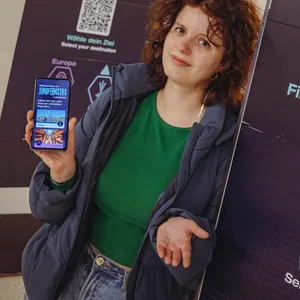 Wie findet man am besten den richtigen Ausweg am Jungfernstieg? Eine App soll jetzt bei der Orientierung helfen.
