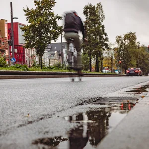 Ein Radfahrer auf der Reeperbahn