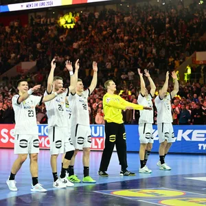 Die deutsche Handball-Nationalmannschaft macht nach dem EM-Auftaktsieg die Welle