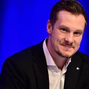 Marcell Jansen bei der Mitgliederversammlung des HSV