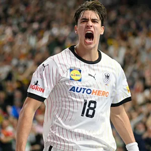 Julian Köster jubelt.