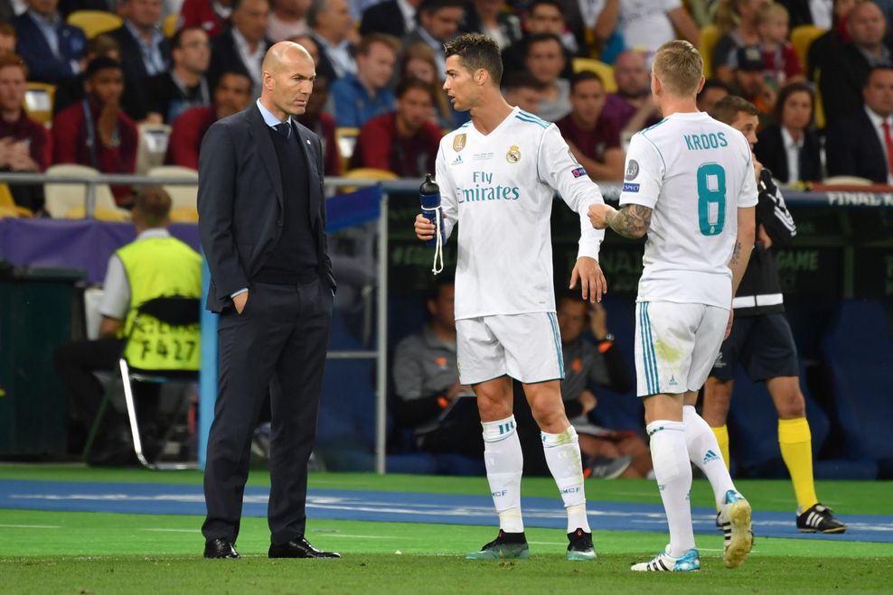 Zidane mit Ronaldo und Kroos beim CL-Finale.