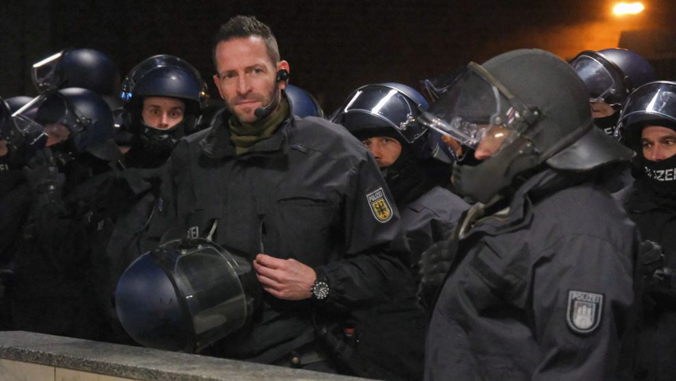 Nach schweren Krawallen im September 2023 in Mannheim. Polizei identifizierte HSV-Fans. Nun wuren sie in einem Zug aus Rostock gestot.