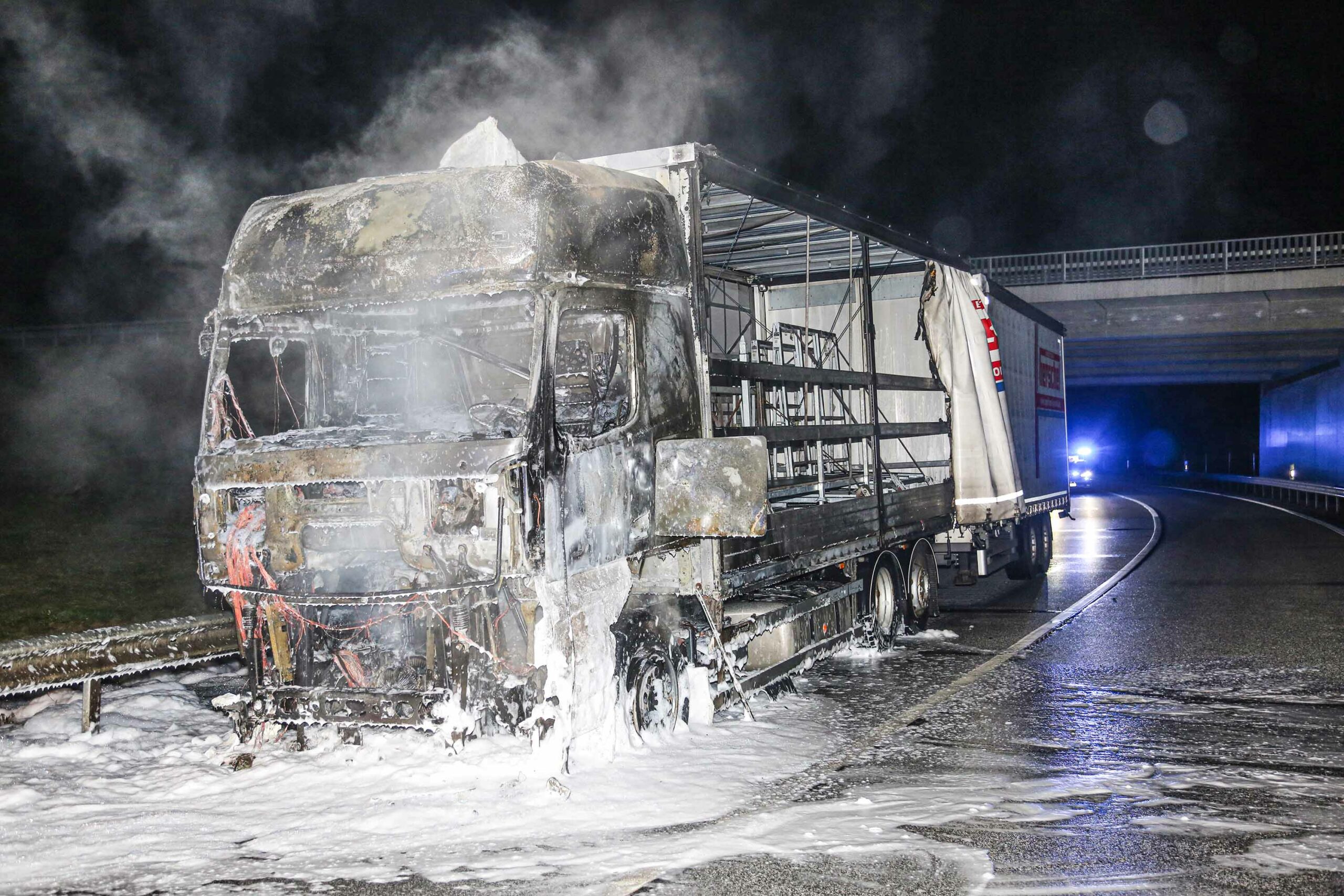 LKw in Flammen – Zu und abfhrt zur A7 in Neumünster gesperrt