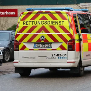 15-Jähriger bedroht Mitschüler mit Messer. Polizei stürmt Klassenraum einer Schule in Hohenlokstedt