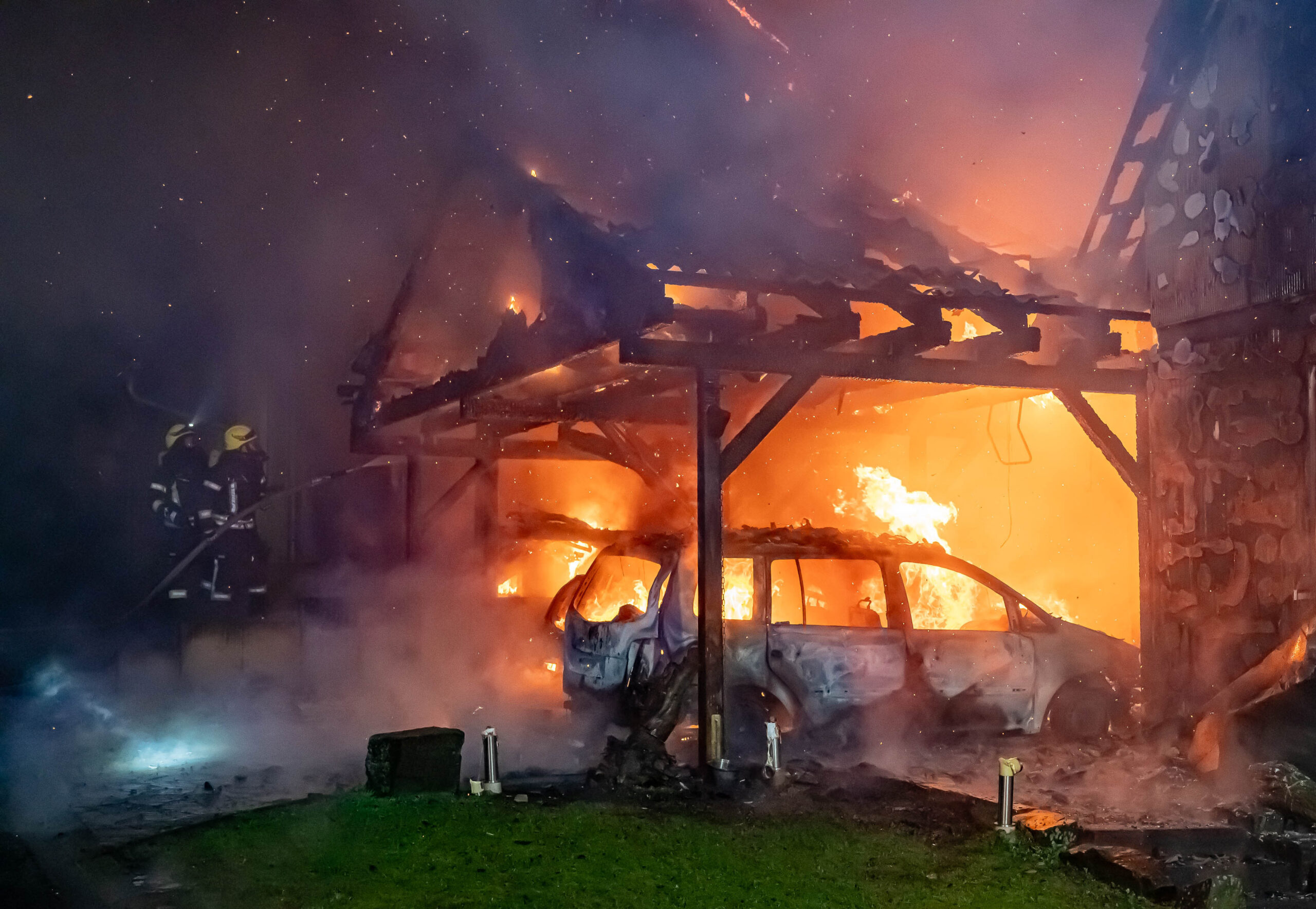 Fünf brände binnen einer Stunde in Ratzeburg – brandstifter festgenommen.