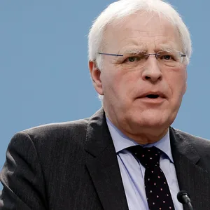 Reinhard Sager, der Präsident des Landkreistages, fordert eine Arbeitspflicht für Flüchtlinge. (Archivbild)