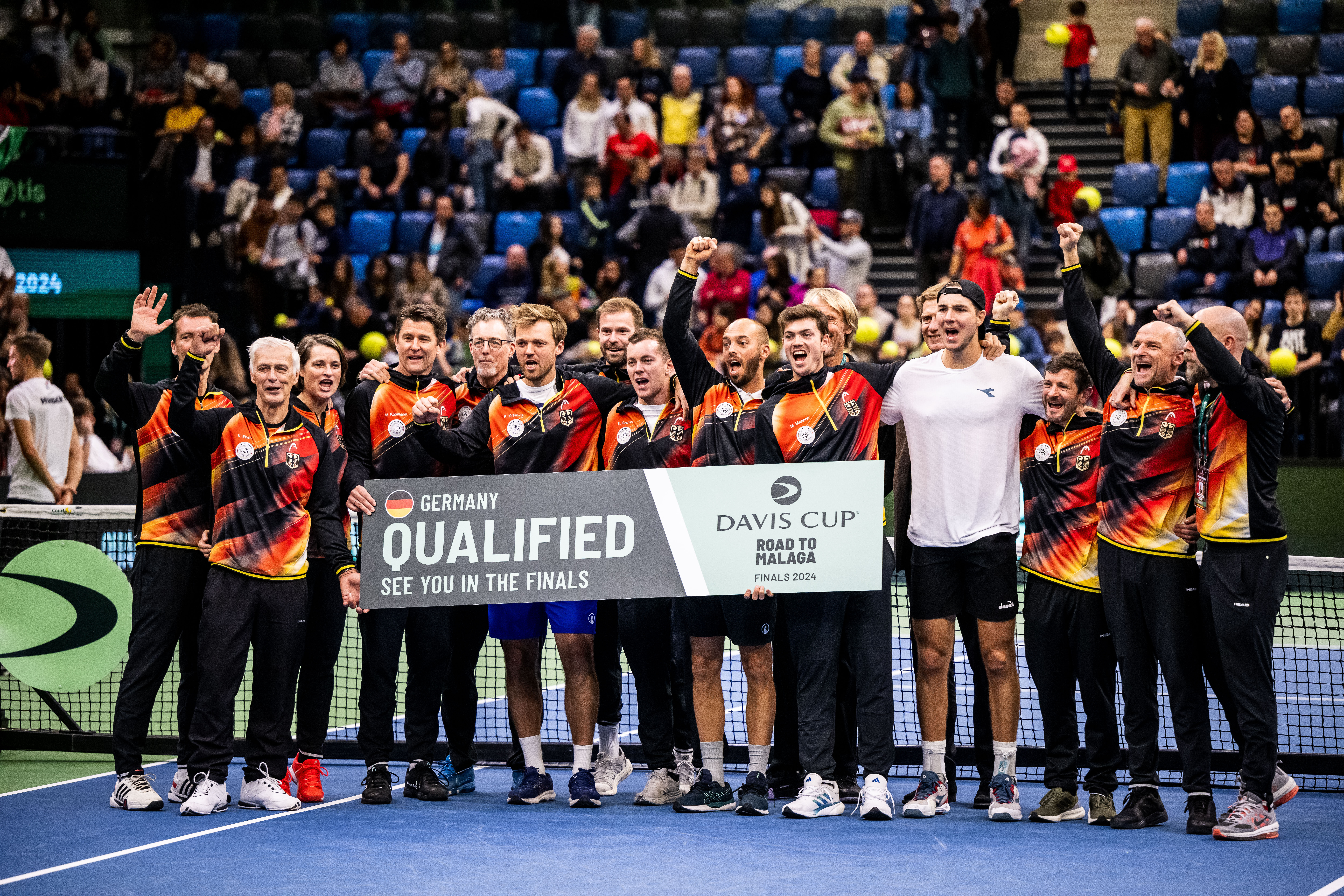 Team Deutschland feiert nach Einzug in den Davis-Cup