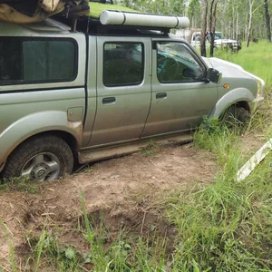Der Wagen der beiden Touristen blieb auf einer unbefestigten Piste namens Langi Track im australischen Norden stecken.