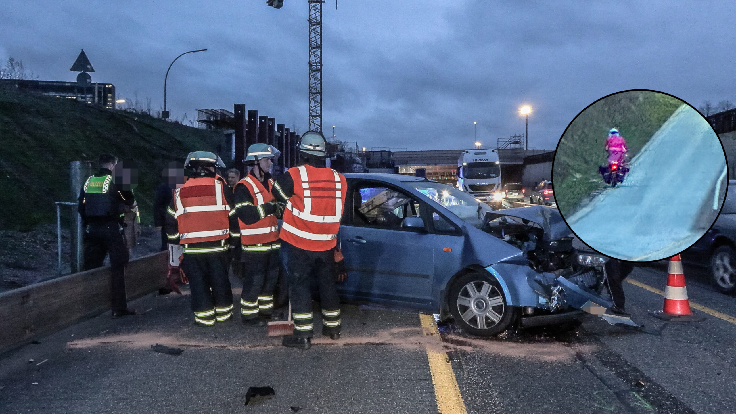 Die Unfallstelle auf der A7 in Othmarschen. Die Insassen flüchtete zu Fuß – ein Radfahrer eilte zur Hilfe.