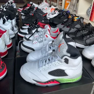 Eine Sammlung Jordans wird für 10.500 Euro verkauft