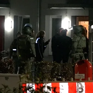 Die Polizei durchsuchte die Wohnung des Mannes.