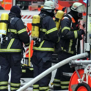 Die Feuerwehr im Einsatz. (Symbolfoto)