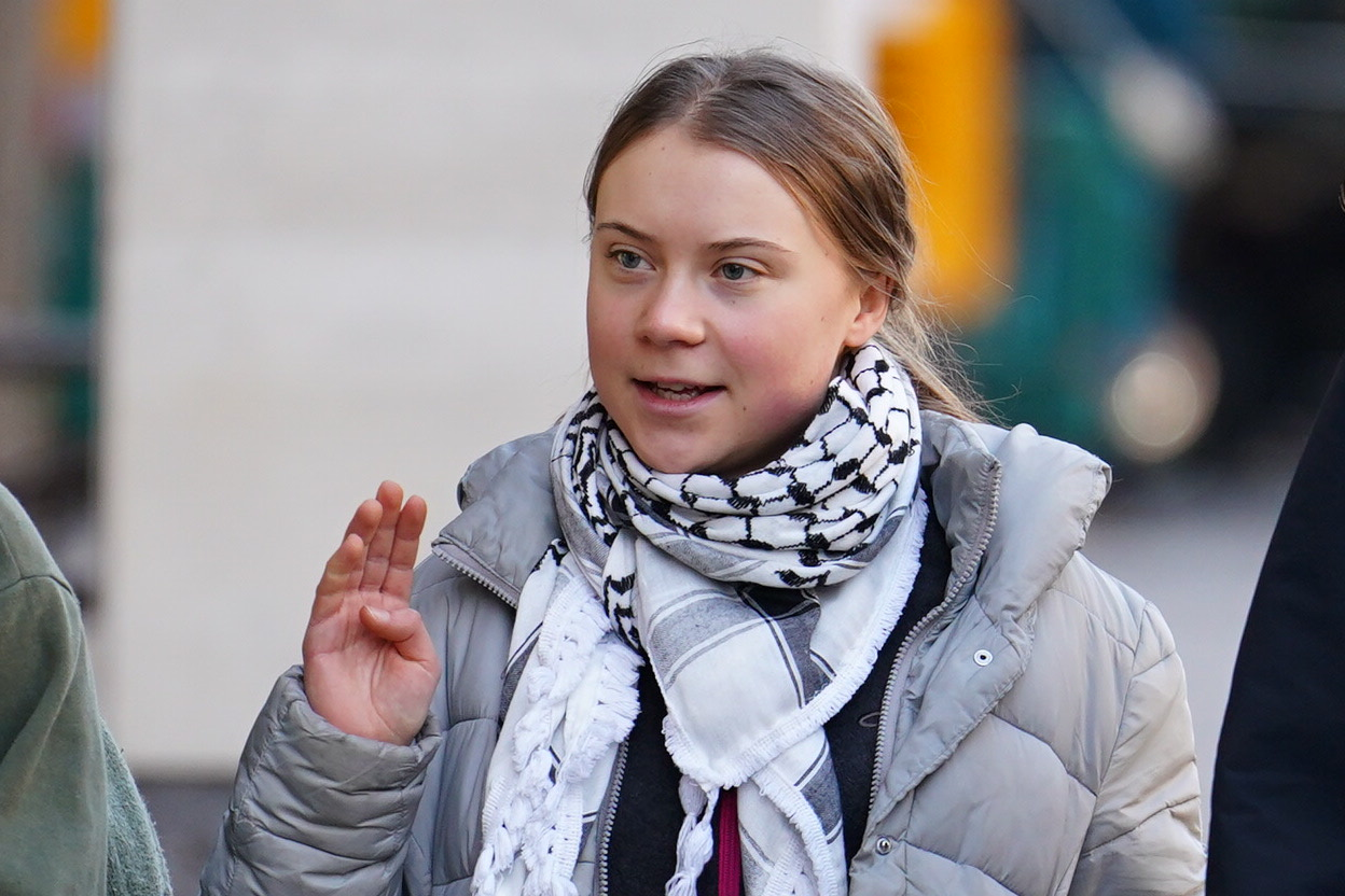 Greta Thunberg, Klimaaktivistin aus Schweden, trifft am Westminster Magistrates Court ein.