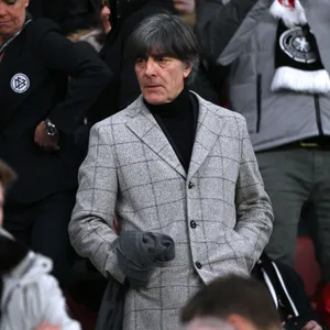 Ex-Bundestrainer Joachim Löw auf der Tribüne