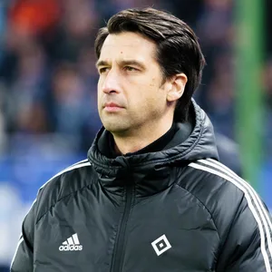 HSV-Sportvorstand Jonas Boldt sucht nach der Freistellung von Tim Walter einen neuen Trainer.