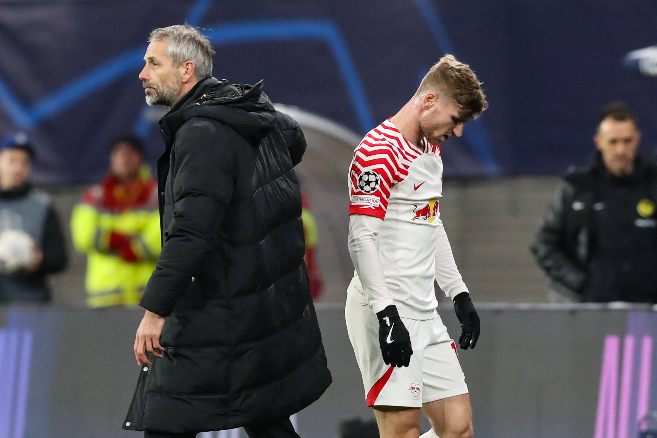 Marco Rose (l.) am Spielfeldrand mit Timo Werner.