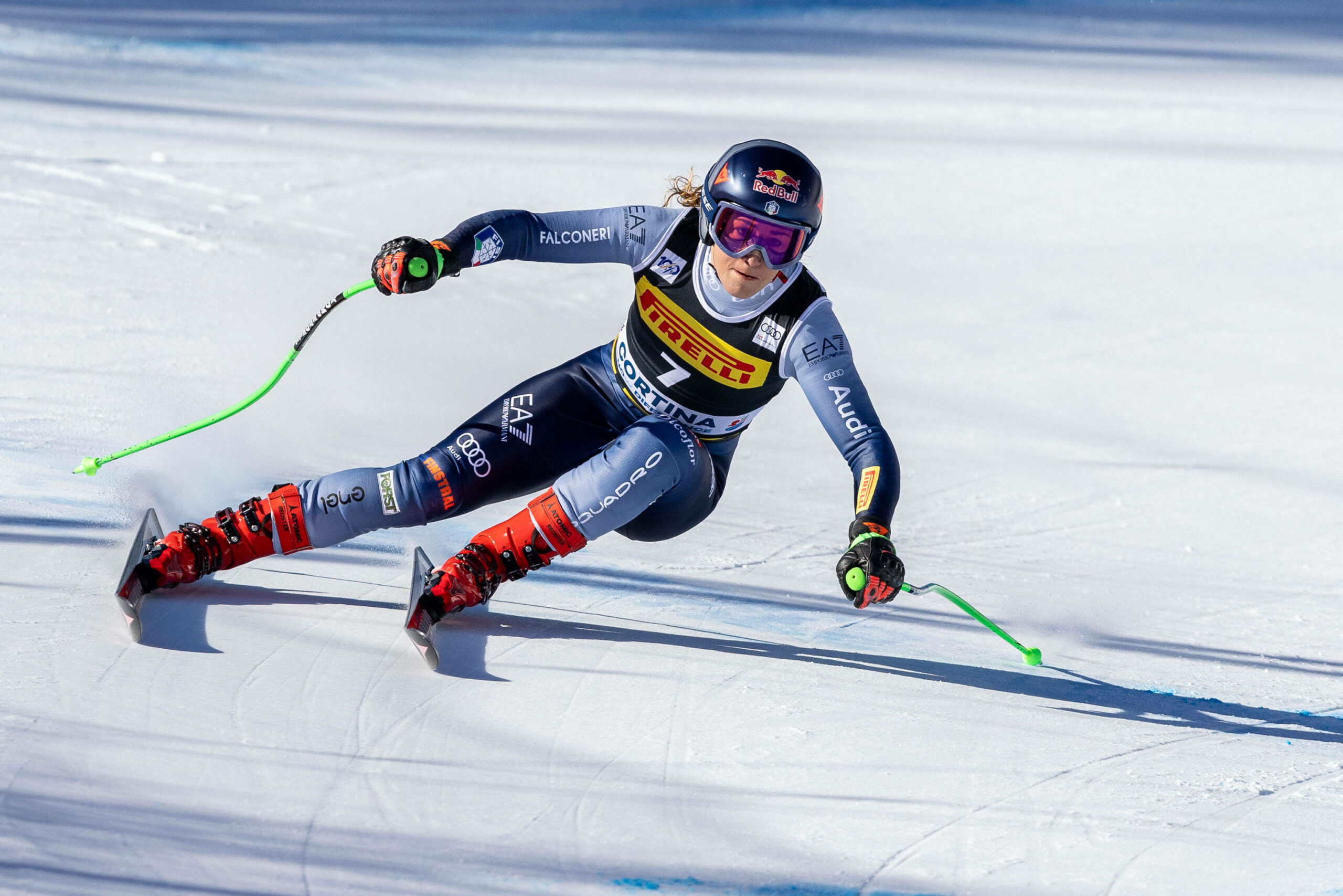 Ski-Fahrerin Sofia Goggia beim Riesenslalom