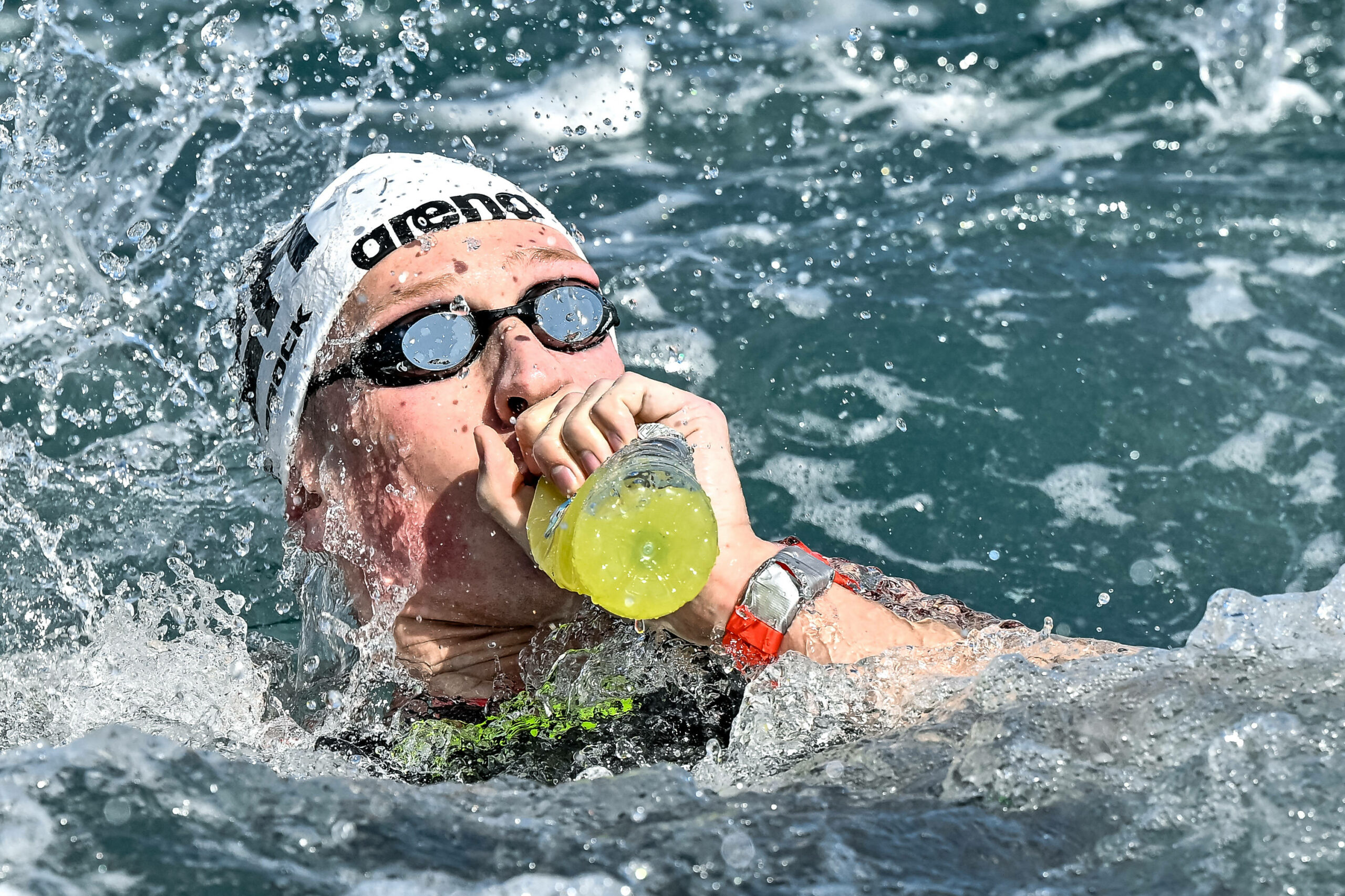 Florian Wellbrock im Wasser während des Rennens