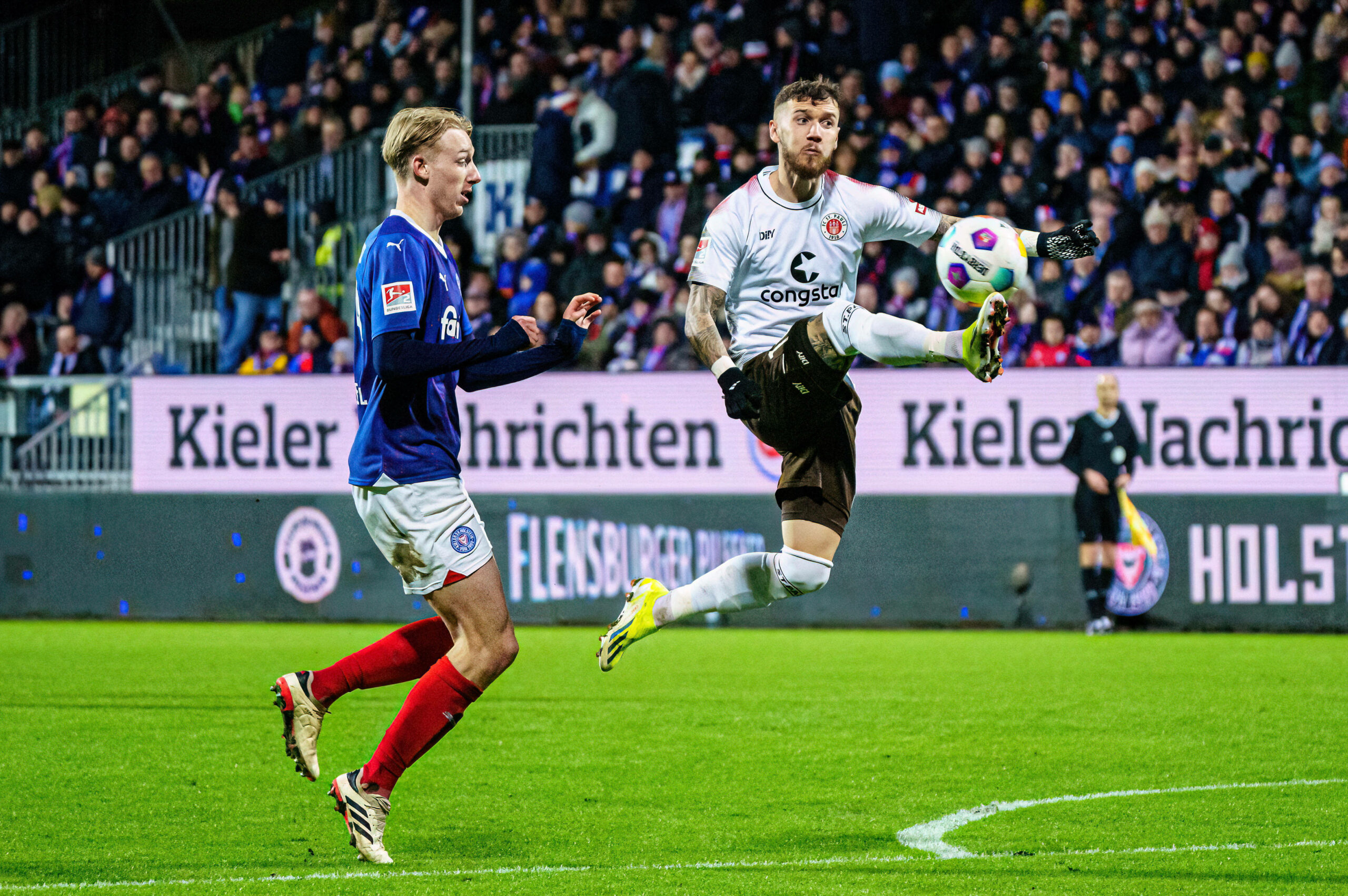 Marcel Hartel schoss in Kiel das 2:0 für St. Pauli.