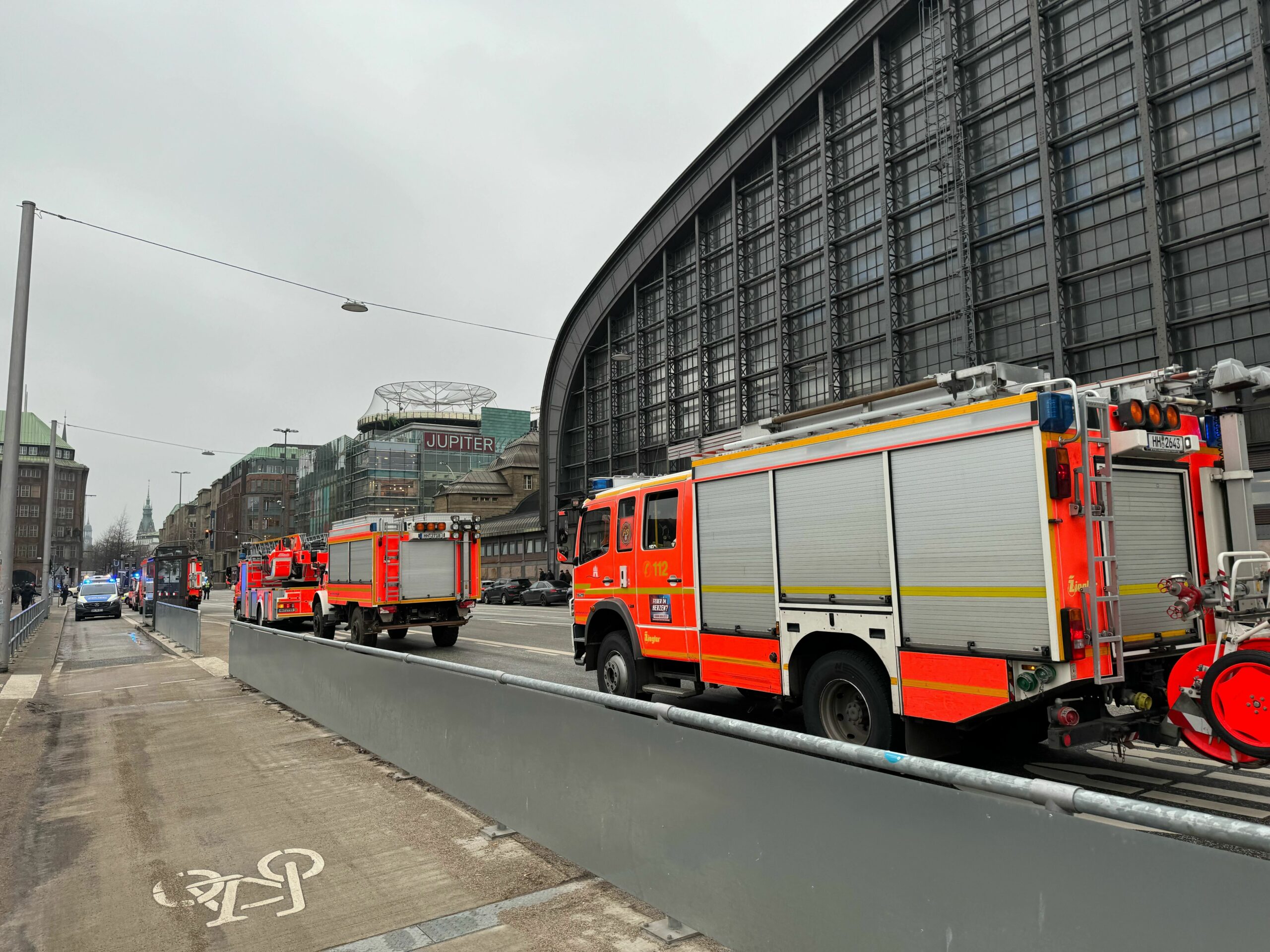 Wegen eines Feuers in einem Zug des Betreibers Flixtrain wurde der Hauptbahnhof am Freitag teilweise gesperrt.