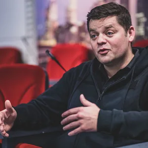 Tomislav Karajica ist einer der Mitinhaber des Brilllen-Online-Händlers Edel Optics. Seine Frau und Pressesprecherin wollte sich der MOPO gegenüber nicht äußern.