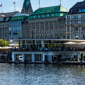 Das Erbbaurecht für den Alsterpavillon läuft aus – ein neuer Pächter wird gesucht.