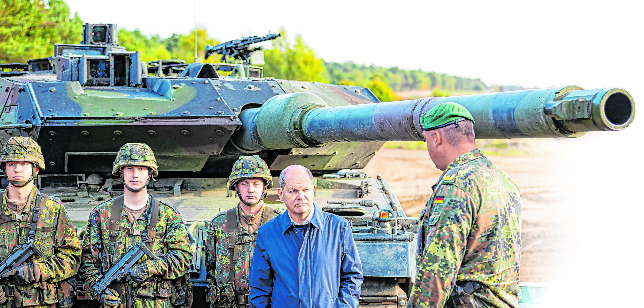 Olaf Scholz bei er Bundeswehr