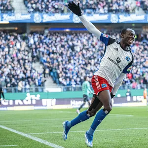 Jean-Luc Dompé beim Torjubel im Volksparkstadion.