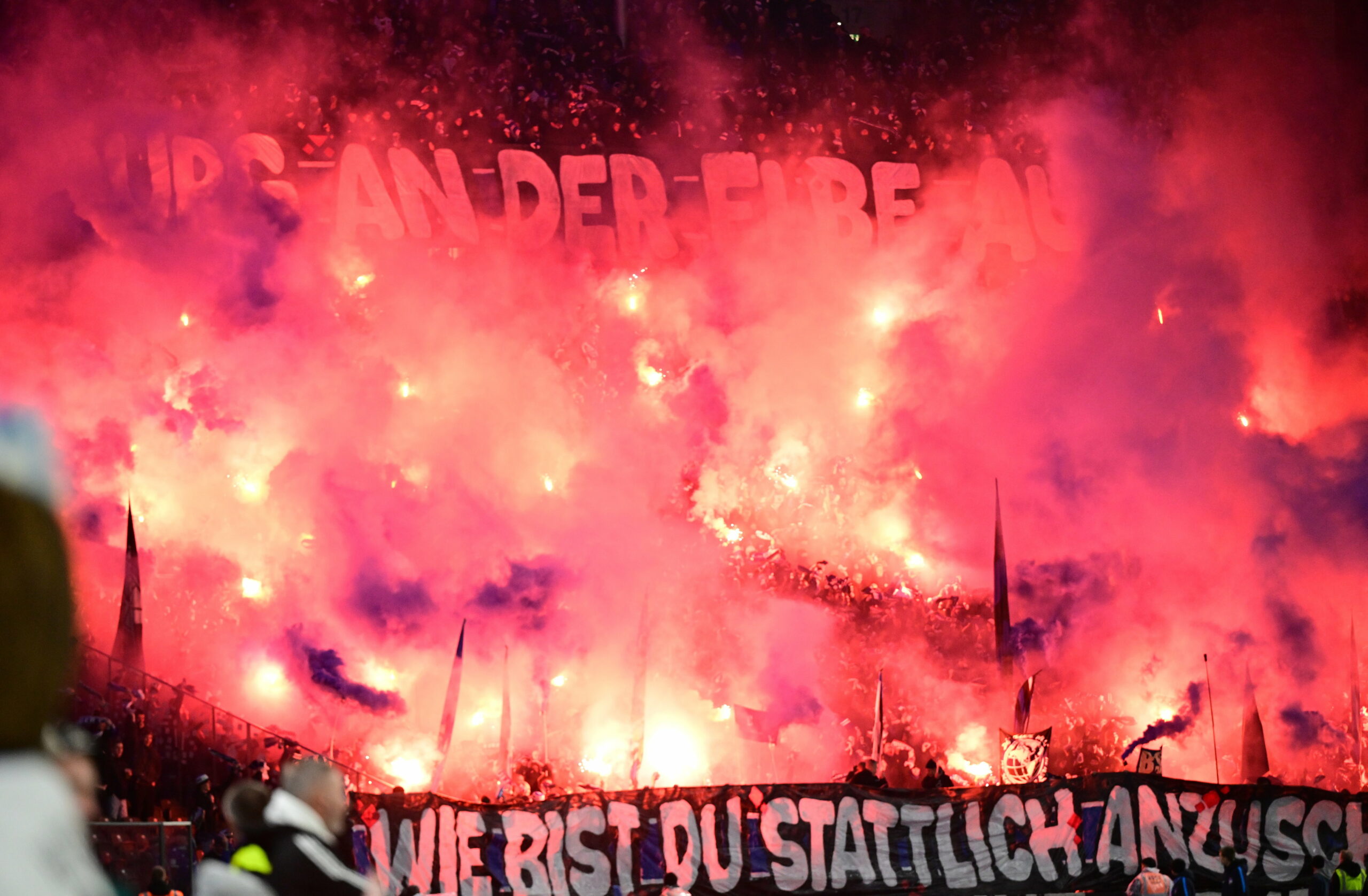Auch in Berlin sorgten die HSV-Fans für feurige Untermalung ihres Supports.
