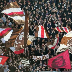 Fans des FC St. Pauli in Magdeburg