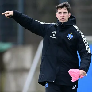 Loic Favé auf dem Trainingsgelände. am Volkspark.