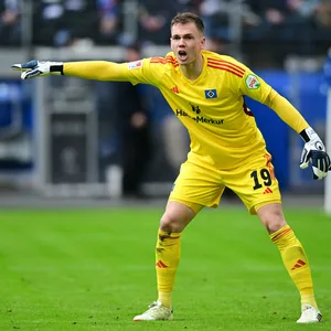 Matheo Raab blieb gegen Elversberg ohne Gegentor. Die neue Nummer eins ist er beim HSV aber noch nicht.