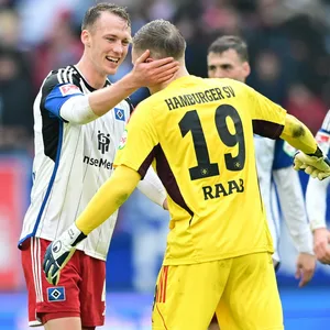 HSV-Profi Schonlau feiert mit Raab