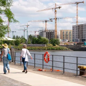 Die HafenCity wächst, doch Hamburgs Vorzeigestadtteil ist nur etwas für Gutbetuchte.
