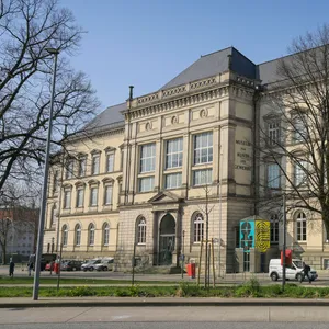 Das Museum für Kunst und Gewerbe von außen