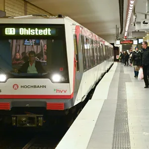U-Bahnstation Lohmühlenstraße