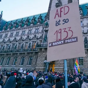 Mehr als 50.000 Menschen demonstrierten am 19. ​Januar in Hamburg.