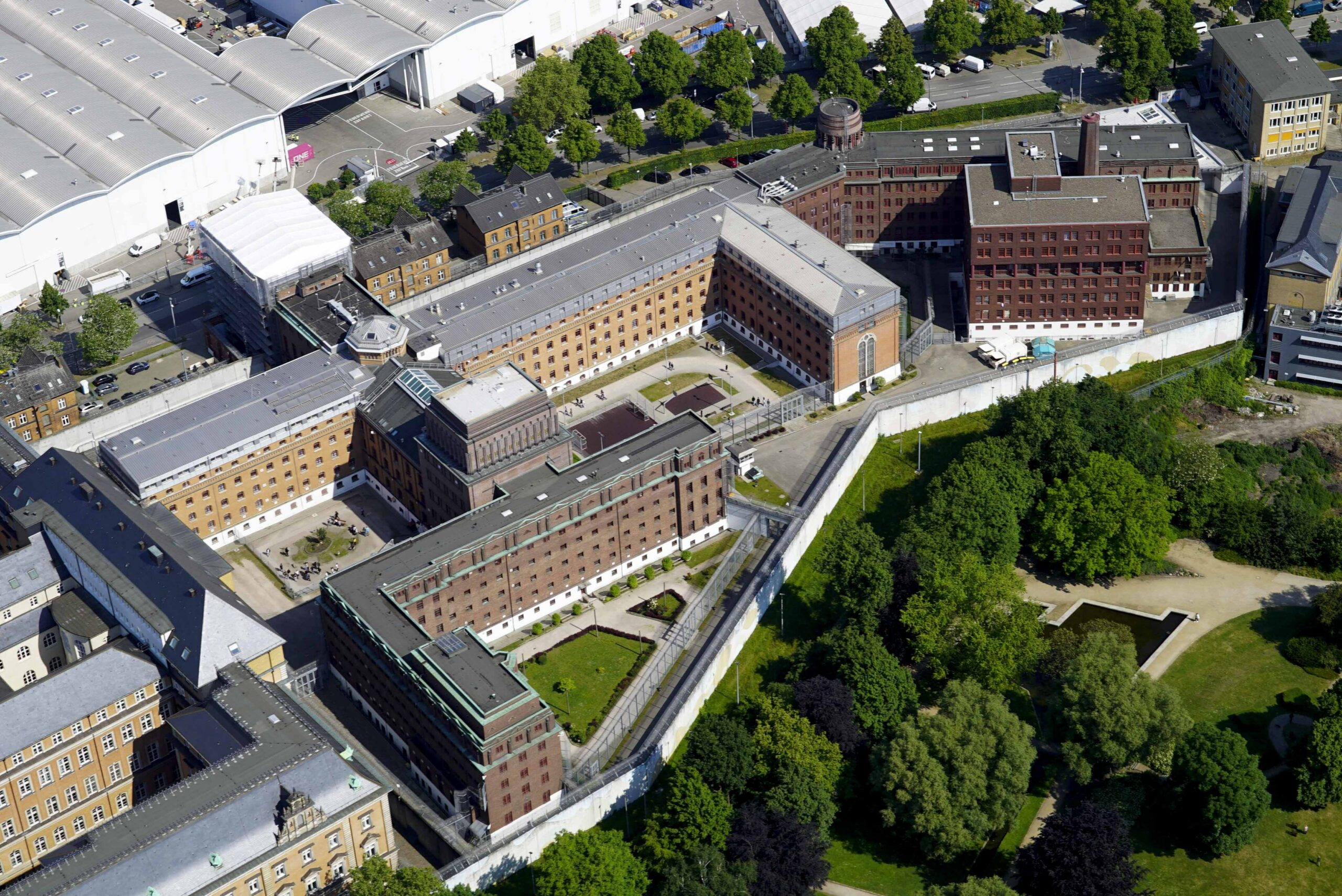 Luftaufnahme der Untersuchungshaftanstalt Hamburg
